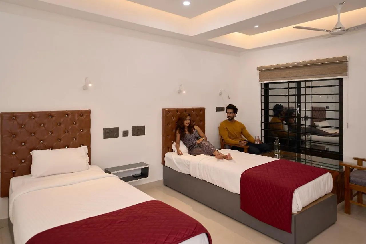 Venice Iva Residency Alappuzha Hotel